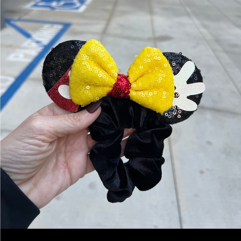 mickey mouse hair scrunchie brand new